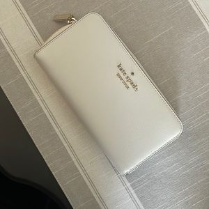 Kate Spade Wallet: White